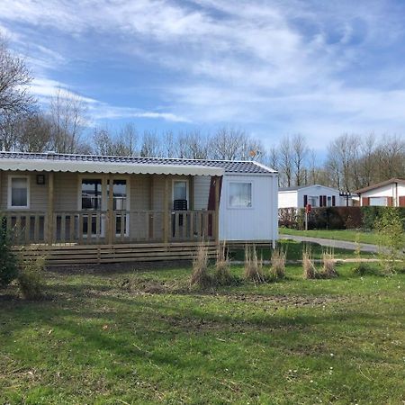 Camping la Haie Penée **** Saint-Quentin-en-Tourmont Exterior foto