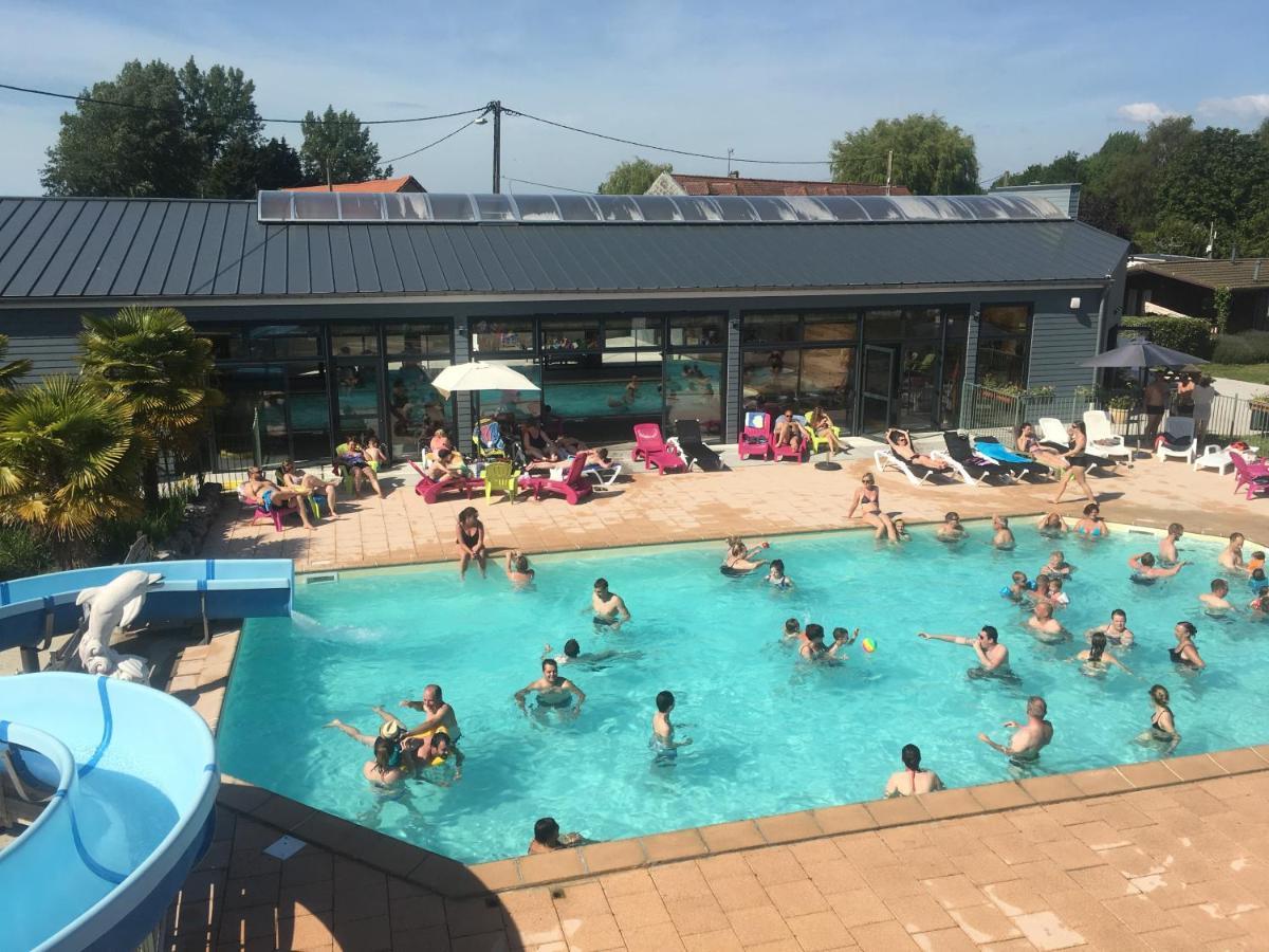 Camping la Haie Penée **** Saint-Quentin-en-Tourmont Exterior foto