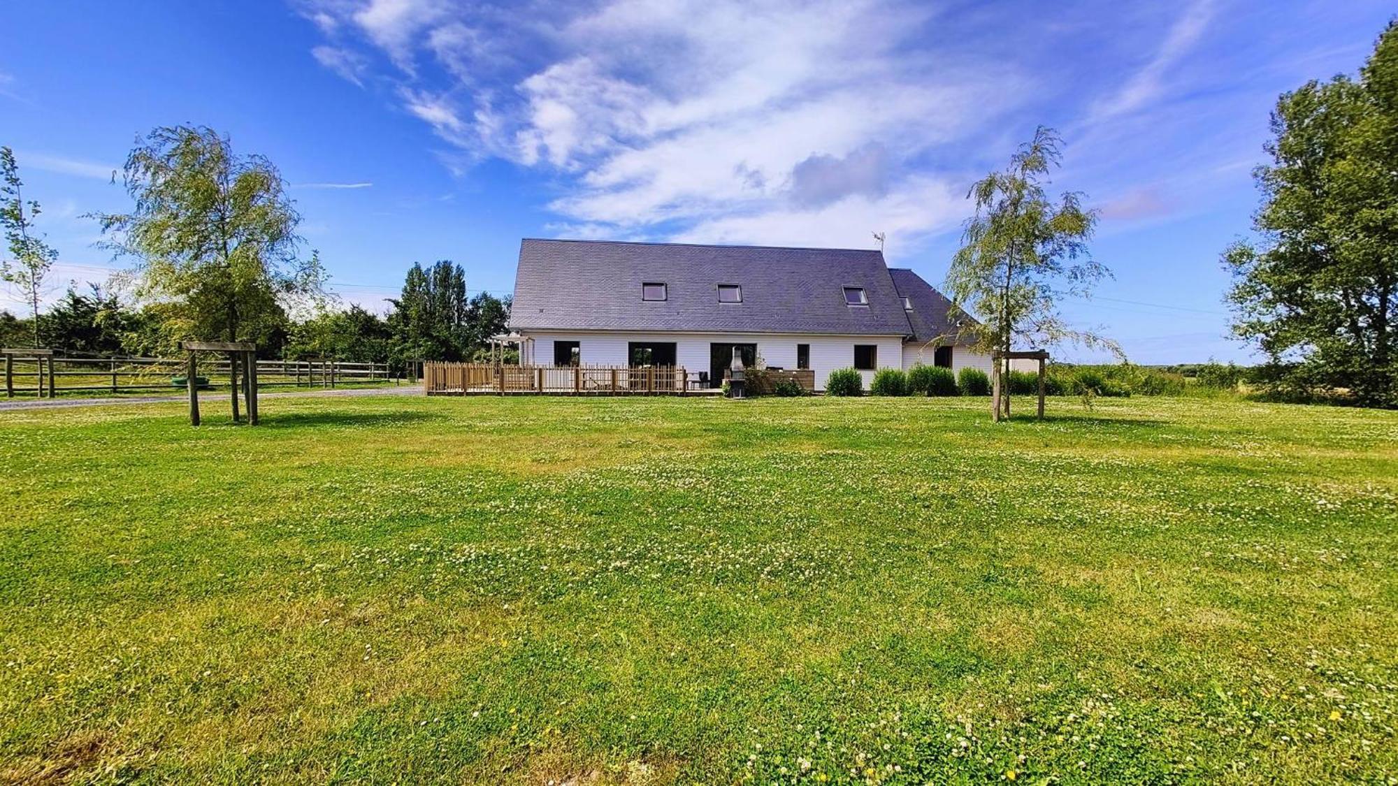 Camping la Haie Penée **** Saint-Quentin-en-Tourmont Exterior foto